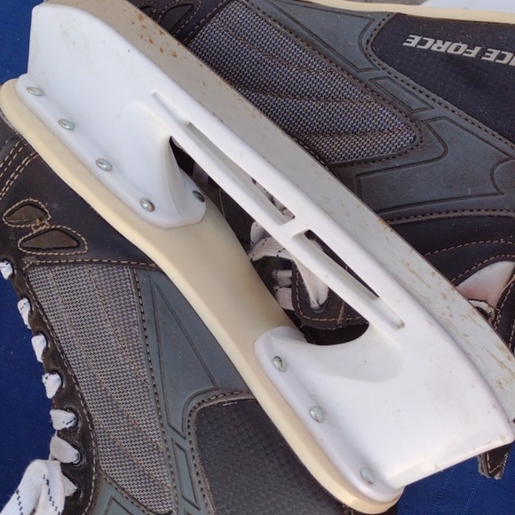 American Ice Force Ice Skates - Picture 5 of 5